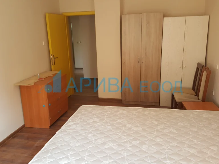 Тристаен апартамент дава под наем Хасково Център