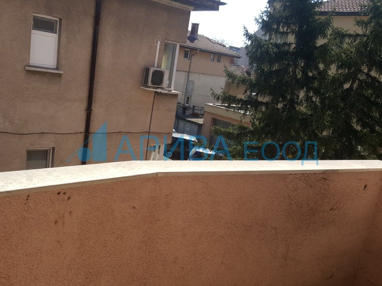 Тристаен апартамент дава под наем Хасково Център - Photo 10