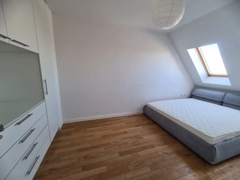 Тристаен апартамент дава под наем София Витоша