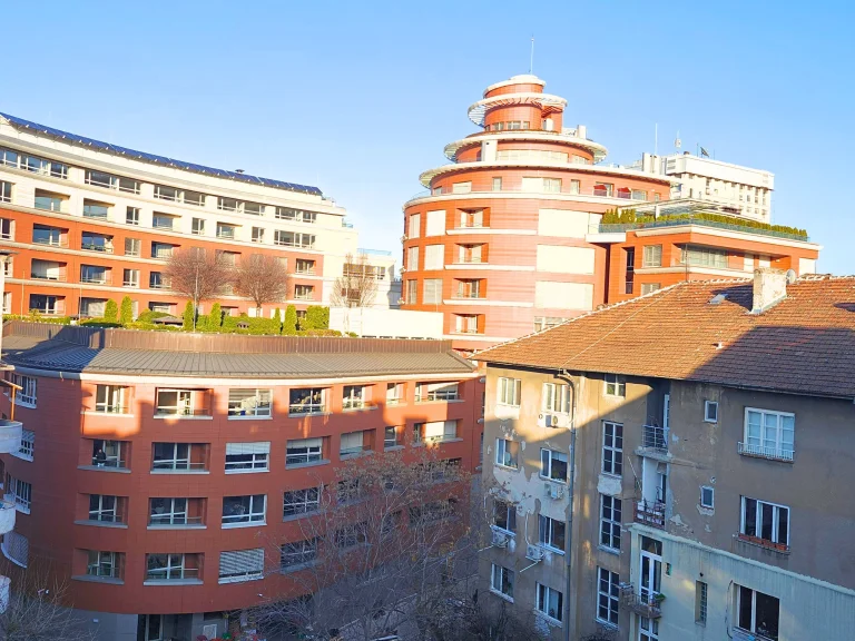 Тристаен апартамент за продажба София Център