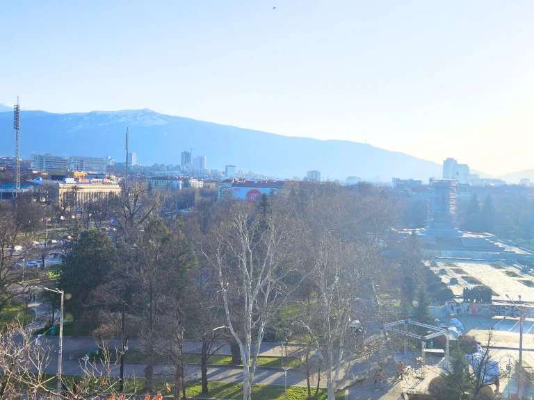 Тристаен апартамент за продажба София Център