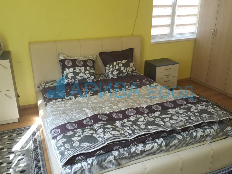 Двустаен апартамент дава под наем Хасково Център