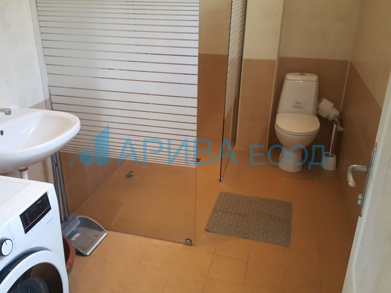 Двустаен апартамент дава под наем Хасково Център - Photo 7