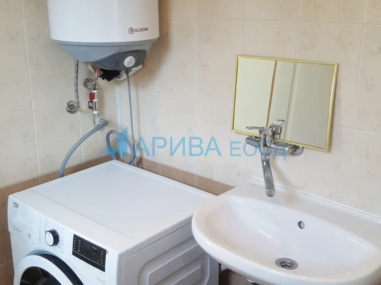 Двустаен апартамент дава под наем Хасково Център