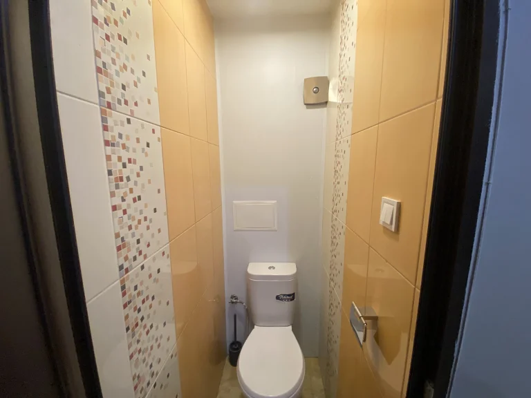 Тристаен апартамент дава под наем София Център