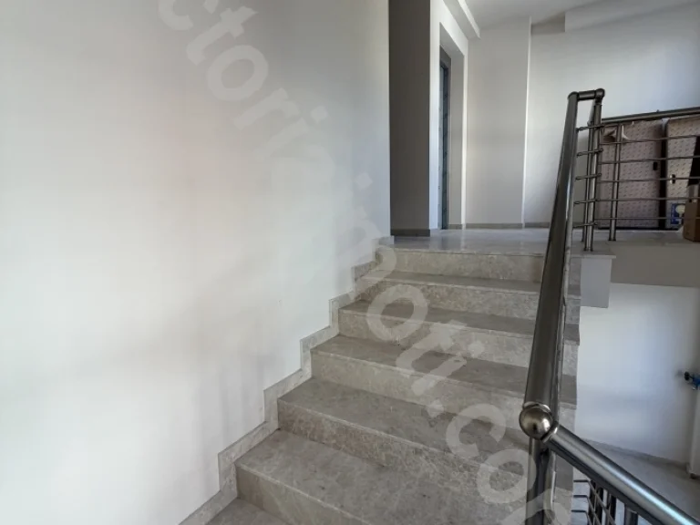 Тристаен апартамент за продажба Велико Търново Център