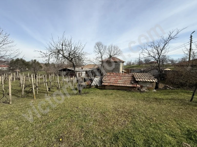 Къща за продажба Велико Търново област с.Самоводене