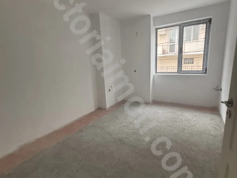 Тристаен апартамент за продажба Велико Търново Център