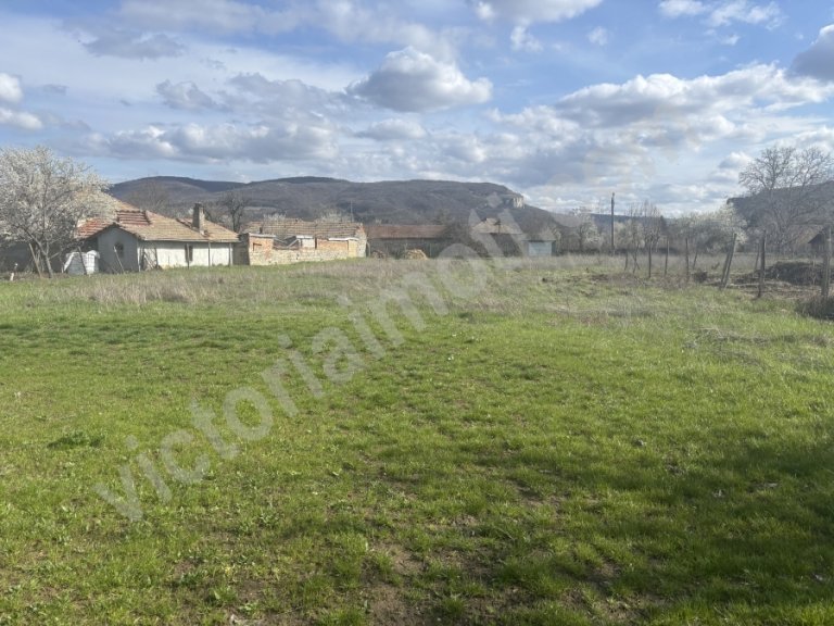 Земя за продажба Велико Търново област с.Самоводене