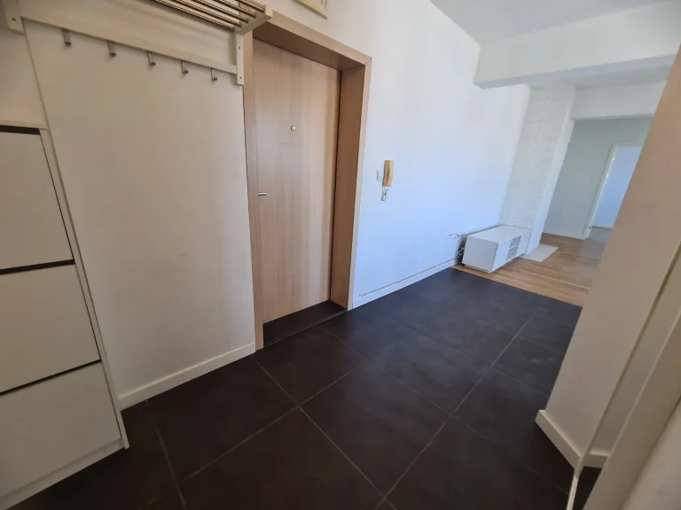 Тристаен апартамент дава под наем София Витоша