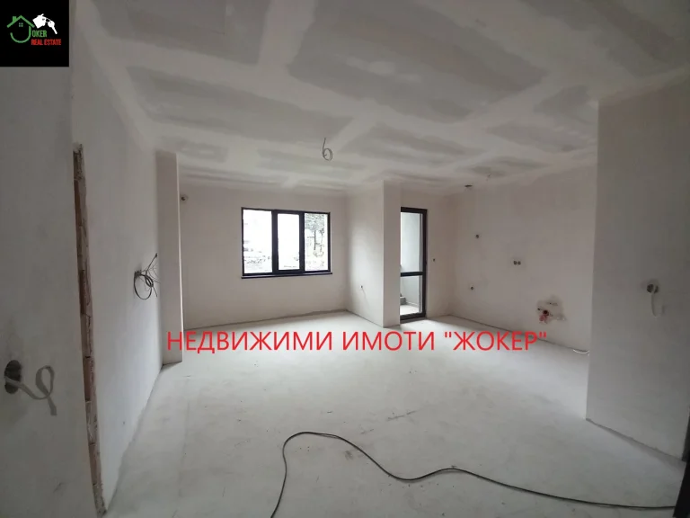 Тристаен апартамент за продажба Велико Търново Колю Фичето