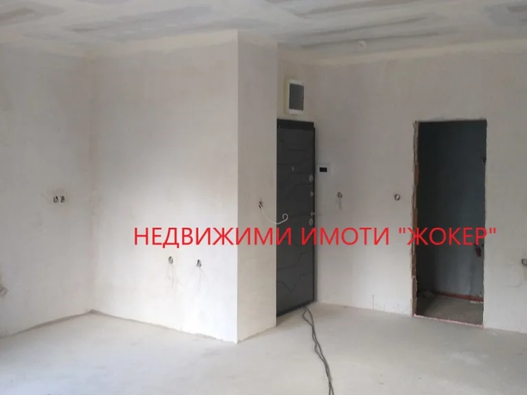 Тристаен апартамент за продажба Велико Търново Колю Фичето