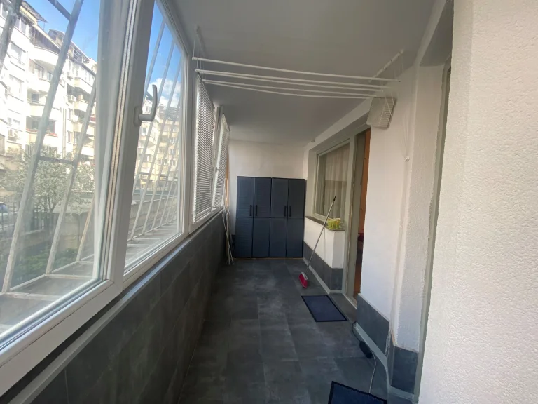 Двустаен апартамент дава под наем София Лозенец