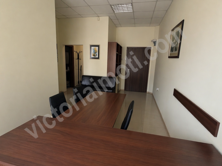 Офис за продажба Велико Търново Център - Photo 2