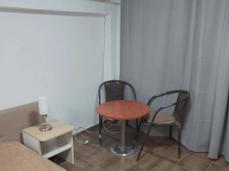 Едностаен апартамент дава под наем Варна Колхозен Пазар