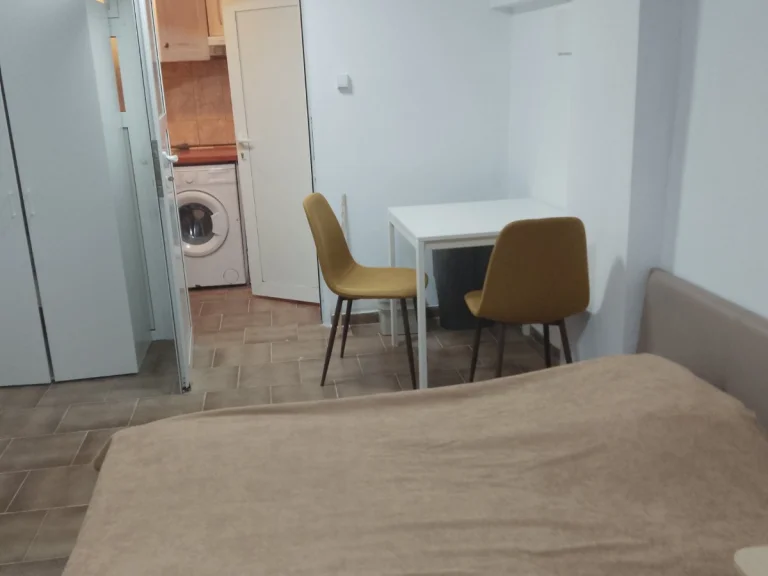 Едностаен апартамент дава под наем Варна Колхозен Пазар