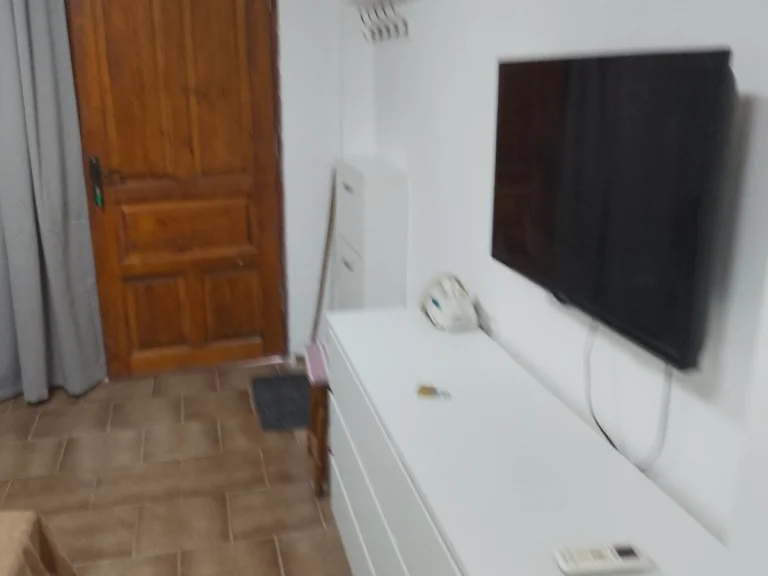 Едностаен апартамент дава под наем Варна Колхозен Пазар