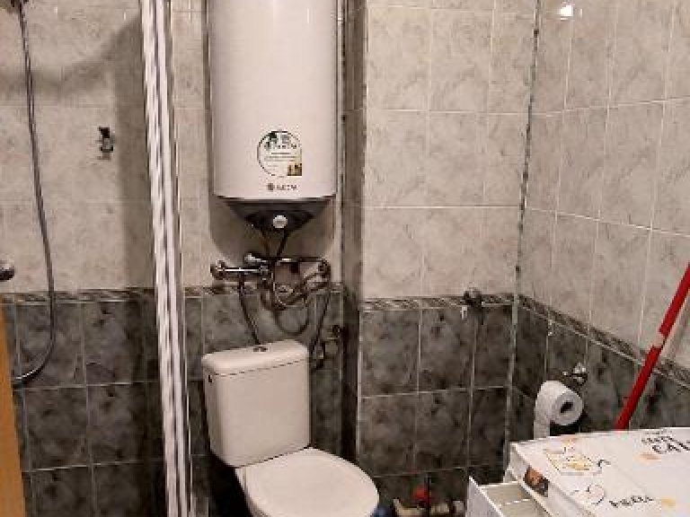 Двустаен апартамент дава под наем Варна Център - Photo 9