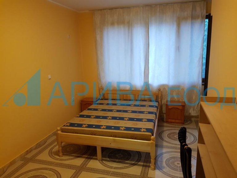 Двустаен апартамент дава под наем Хасково Бадема - Photo 4