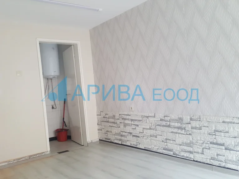 Магазин дава под наем Хасково Център