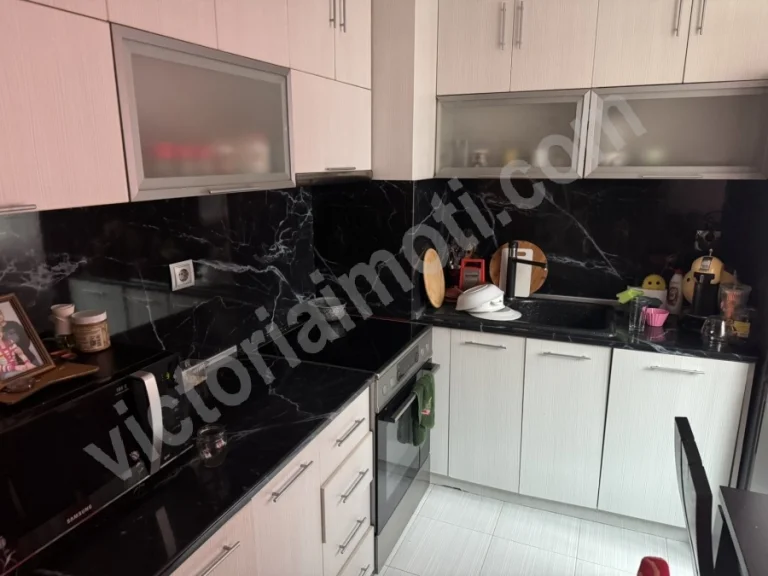 Тристаен апартамент за продажба Велико Търново Бузлуджа