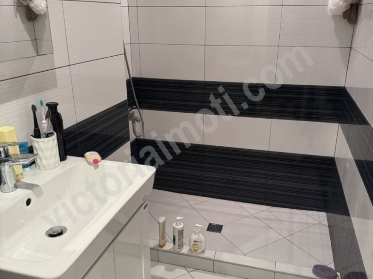 Тристаен апартамент за продажба Велико Търново Бузлуджа - Photo 4