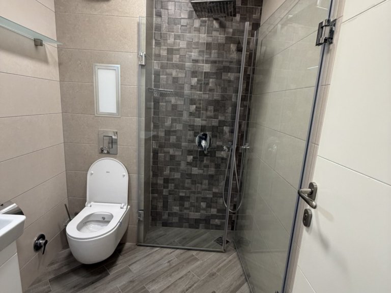 Двустаен апартамент дава под наем Пловдив Кършияка - Photo 5