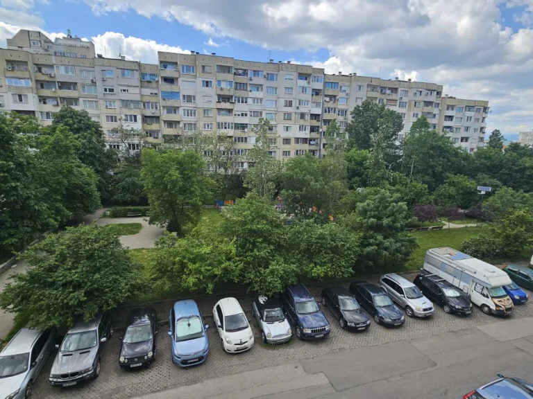 Тристаен апартамент за продажба София Овча Купел 2