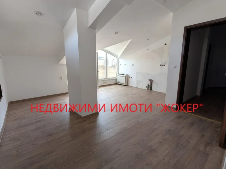 Четиристаен апартамент за продажба Велико Търново Център