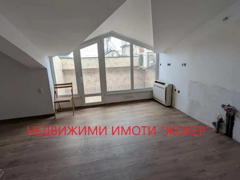 Четиристаен апартамент за продажба Велико Търново Център