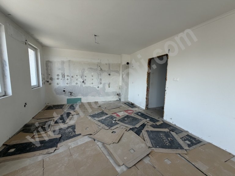 Четиристаен апартамент за продажба Велико Търново Бузлуджа - Photo 2