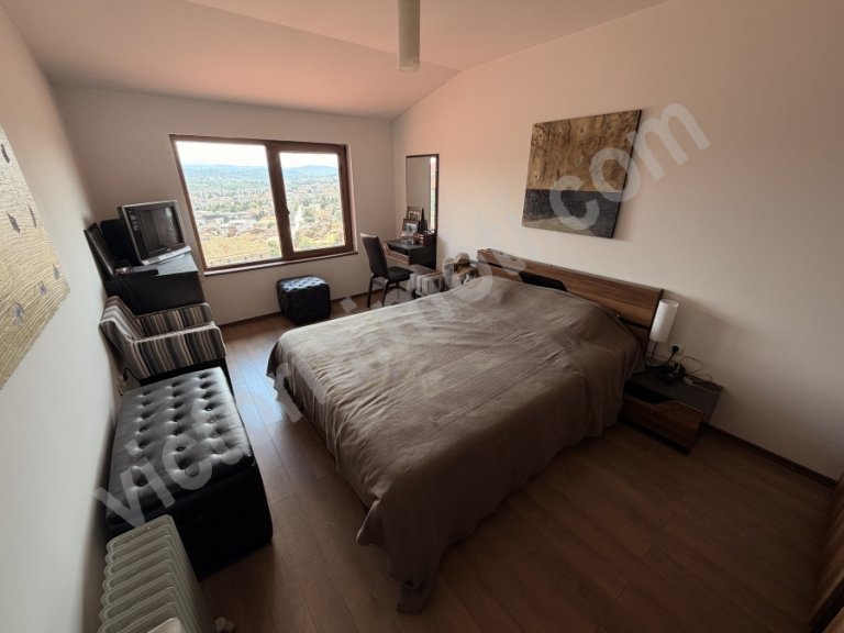 Тристаен апартамент за продажба Велико Търново Варуша - Photo 4