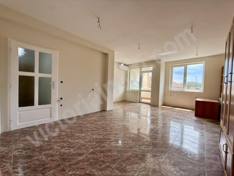 Тристаен апартамент за продажба Велико Търново Център - Photo 3