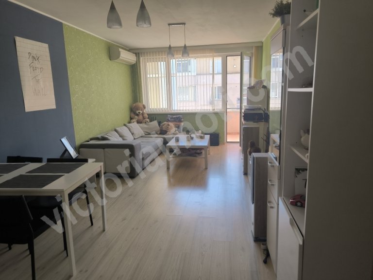 Тристаен апартамент за продажба Велико Търново Акация - Photo 1