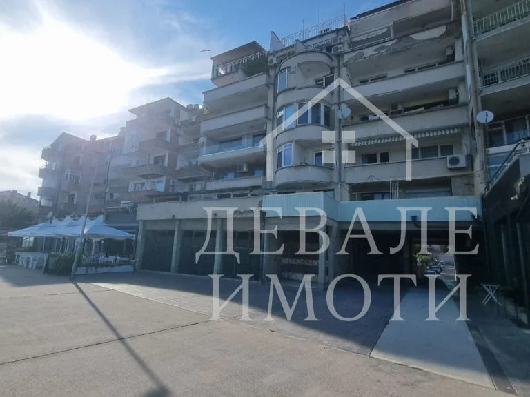 Тристаен апартамент за продажба Бургас област гр.Поморие