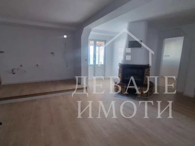 Тристаен апартамент за продажба Бургас област гр.Поморие