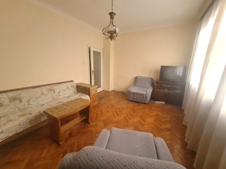 Тристаен апартамент дава под наем София Център - Photo 4