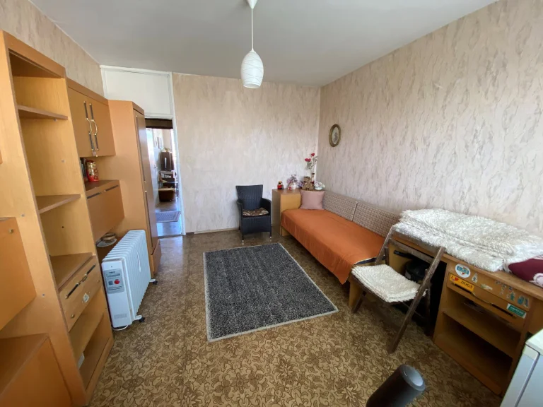 Тристаен апартамент за продажба София Дружба 2