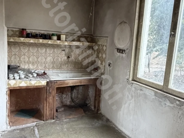 Тристаен апартамент за продажба Велико Търново област с.Присово