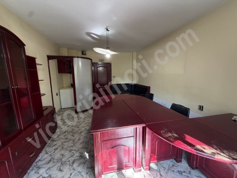 Офис за продажба Велико Търново Център - Photo 2