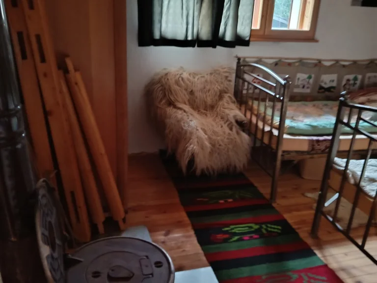 Къща за продажба Варна област с.Изворник