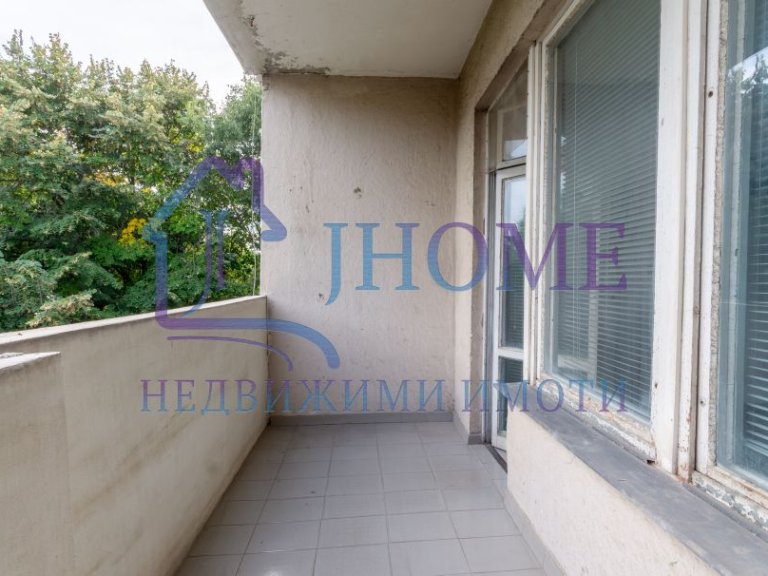 Тристаен апартамент за продажба Варна Генералите - Photo 8