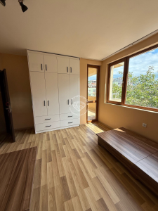 Тристаен апартамент за продажба Варна Център - Photo 9