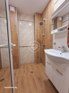 Четиристаен апартамент дава под наем Варна Център - Photo 11
