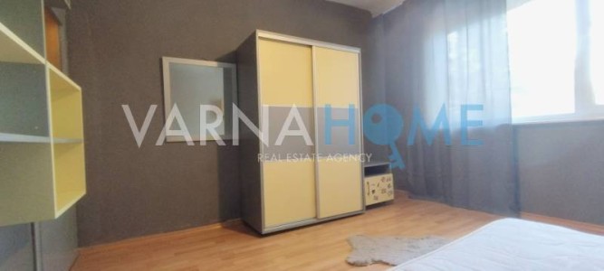 Четиристаен апартамент дава под наем Варна Цветен