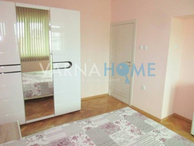 Тристаен апартамент дава под наем Варна Червен Площад - Photo 5