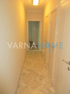 Тристаен апартамент дава под наем Варна Червен Площад - Photo 13