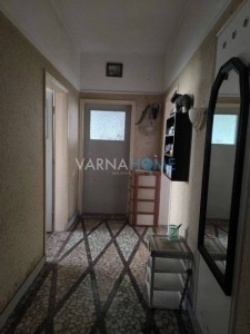 Тристаен апартамент дава под наем Варна Левски