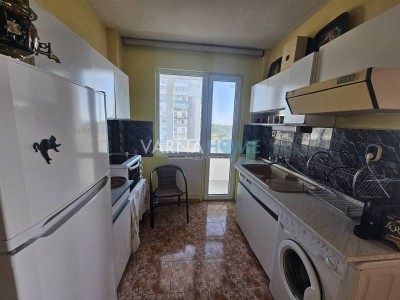 Четиристаен апартамент дава под наем Варна ВИНС