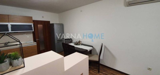 Тристаен апартамент за продажба Варна Цветен
